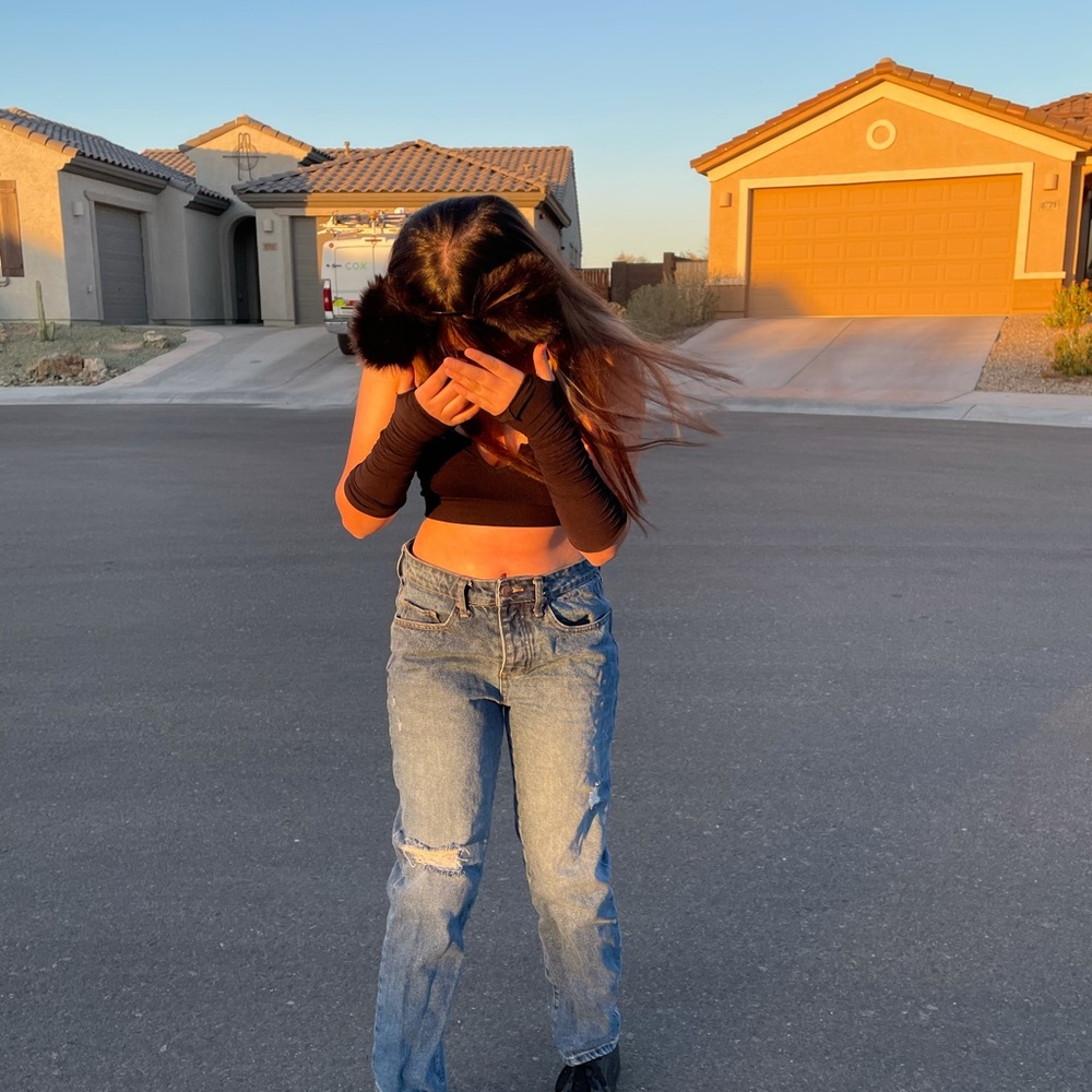 Meet your Posher, Naydine